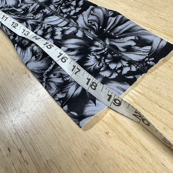 Lululemon Fast & Free Crop II Nulux 19" Night Ice Grey Black Women's Size 4 EUC - Picture 11 of 11